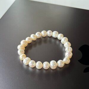 classic pearl bracelet